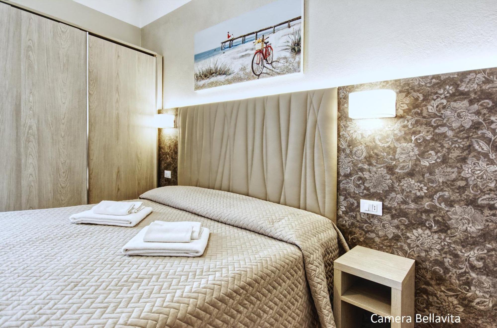 Hotel Alba D'Oro Гаттео-а-Маре Экстерьер фото