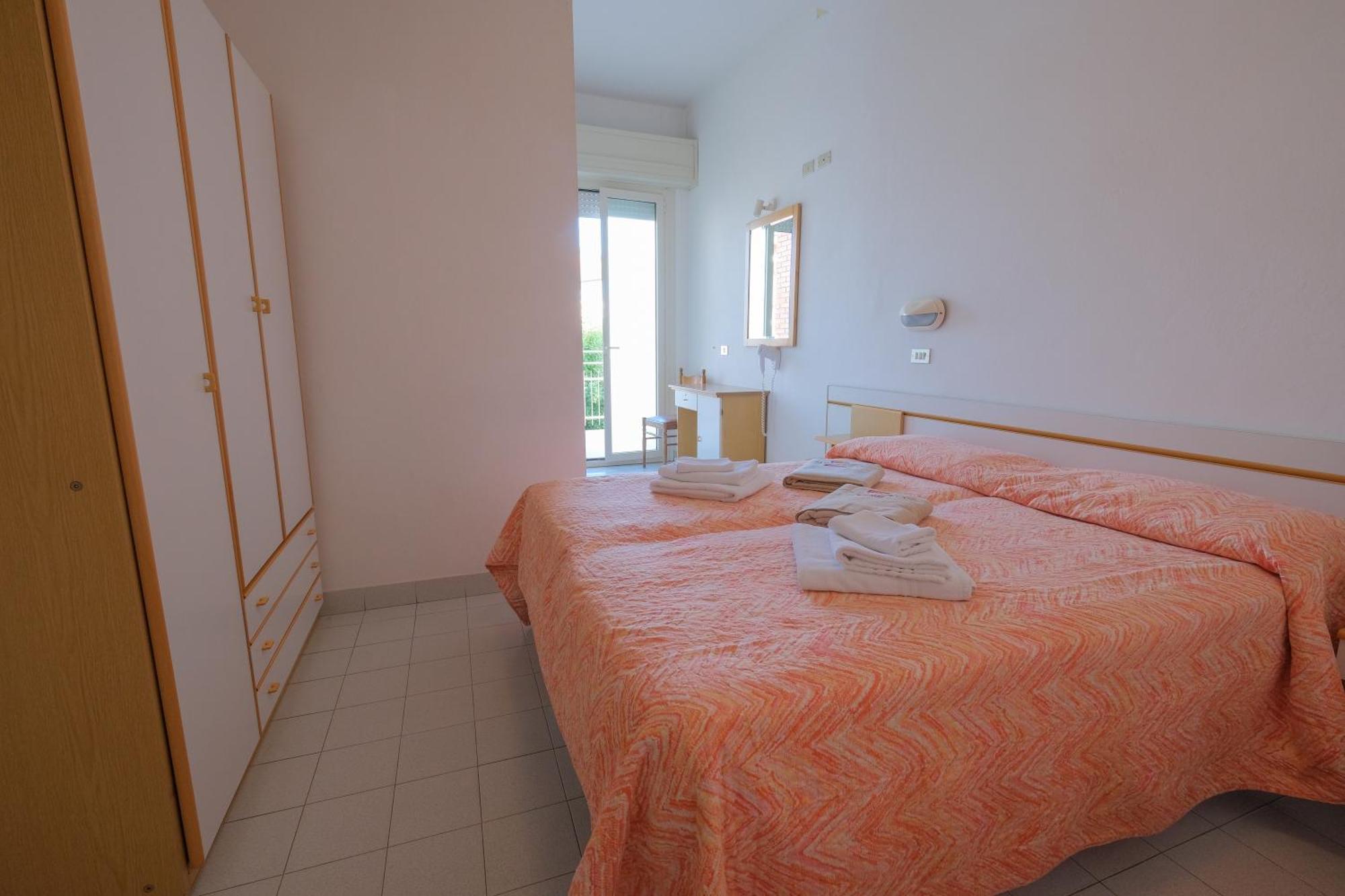 Hotel Alba D'Oro Гаттео-а-Маре Экстерьер фото